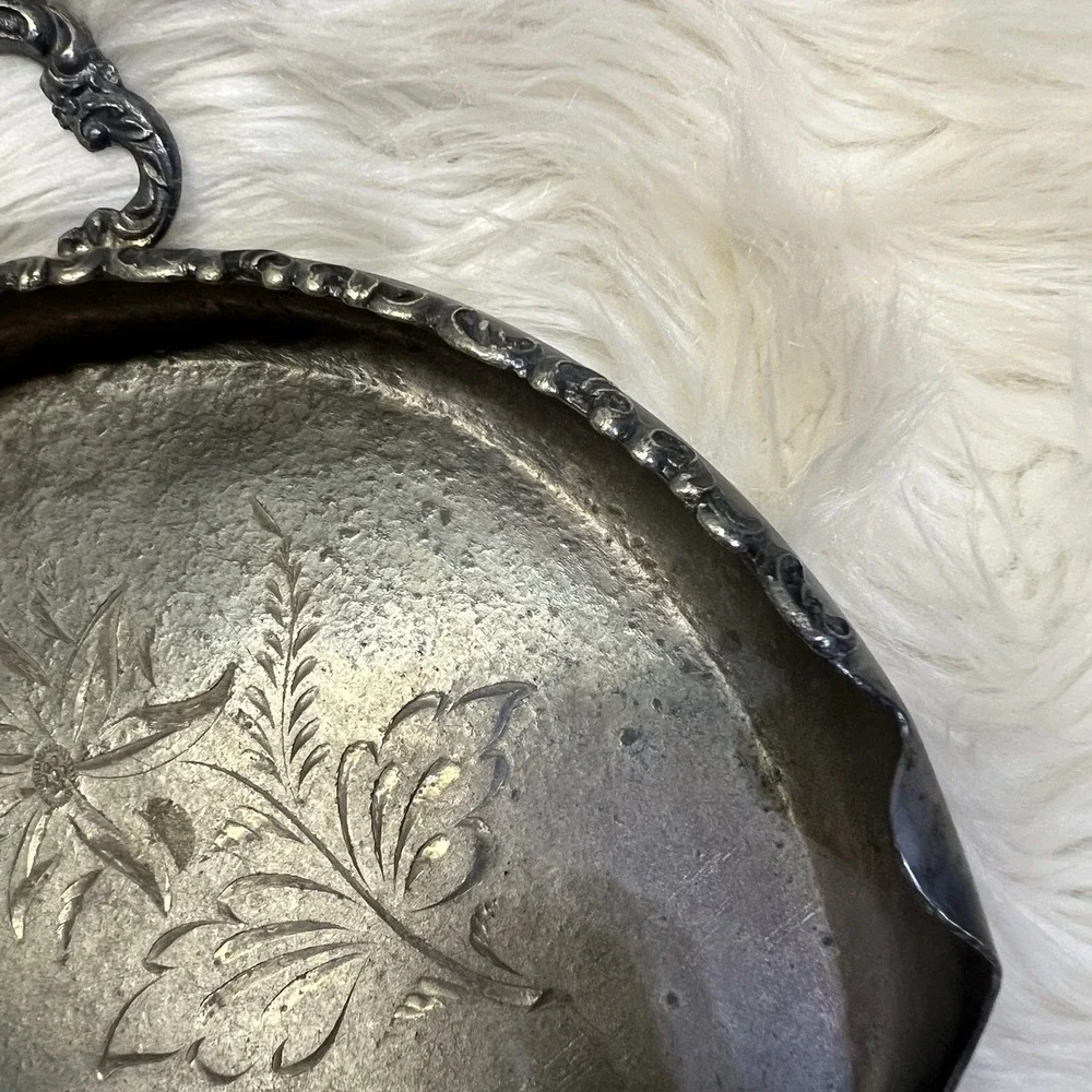 New England Table Crumb Tray‎ Quadruple Plate Silent Butler Metal Floral Design